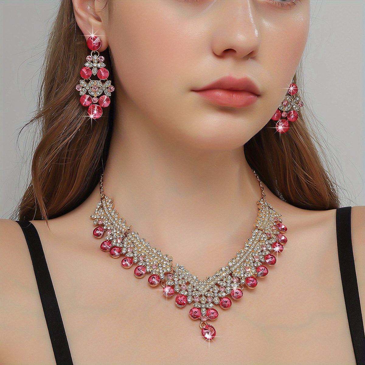 Luxurious And Fashionable Bohemian-style Set For Women With 3 Pieces Of Inlaid Rhinestone. Perfect For Banquets, Parties, Or As A Gift.