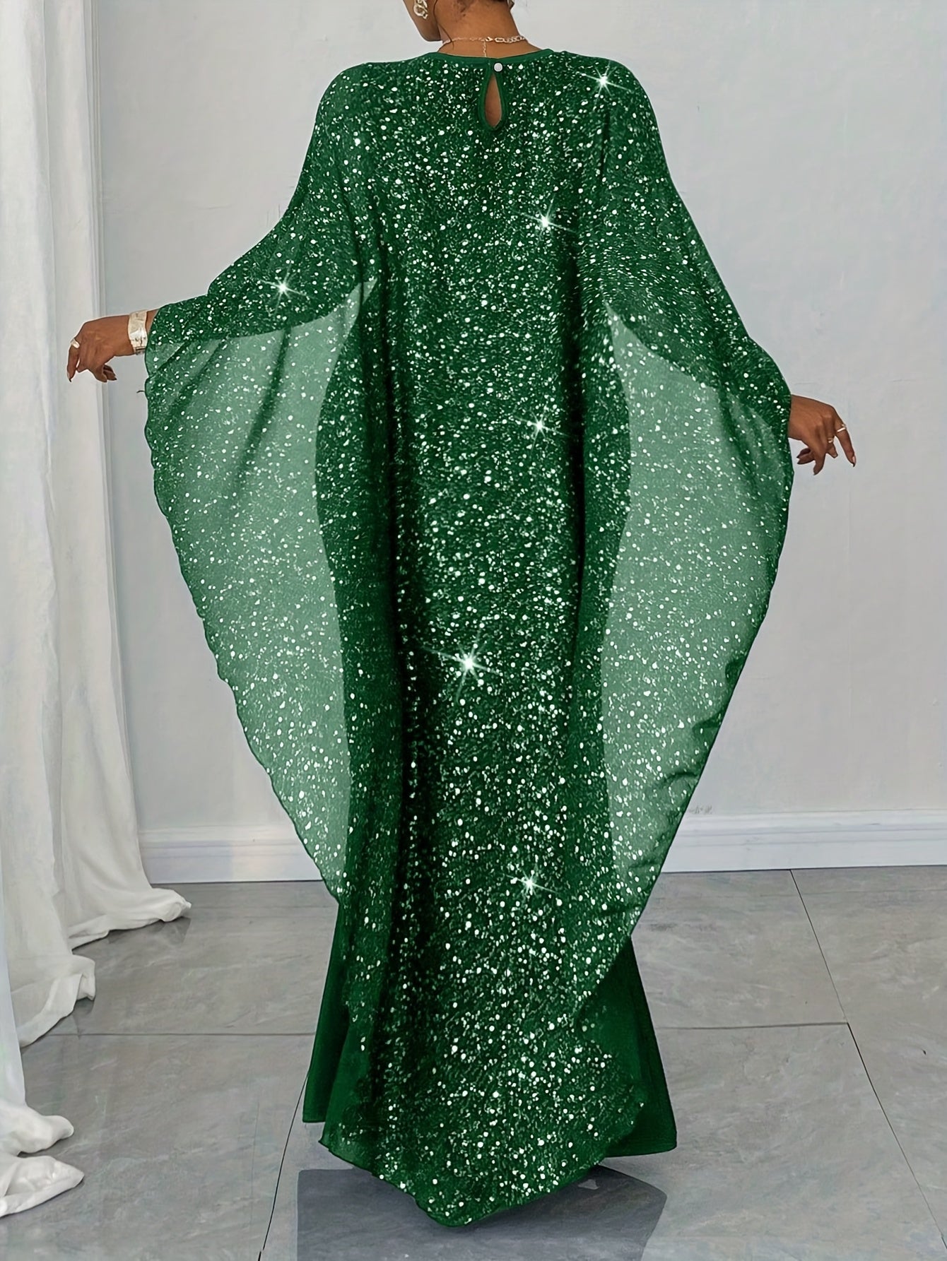 Elegant Long Sleeve Bodycon Dress for Women - Green with Sparkling Mesh Detail, Round Neck, Flowing Design, Perfect for All Seasons, Formal Evening Wear | Elegant Evening Dress | Mesh Detailing, Long Sleeve Dress